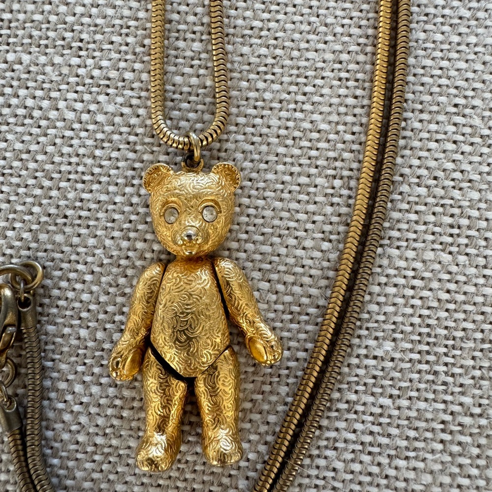 Teddy Bear 🧸 Rare vintage movable Anne Klein teddy bear necklace